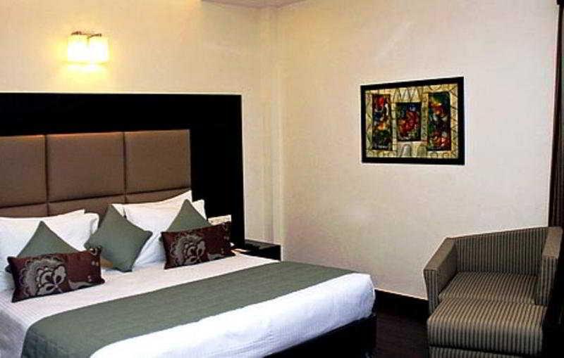 Jht Hotels New Delhi Buitenkant foto