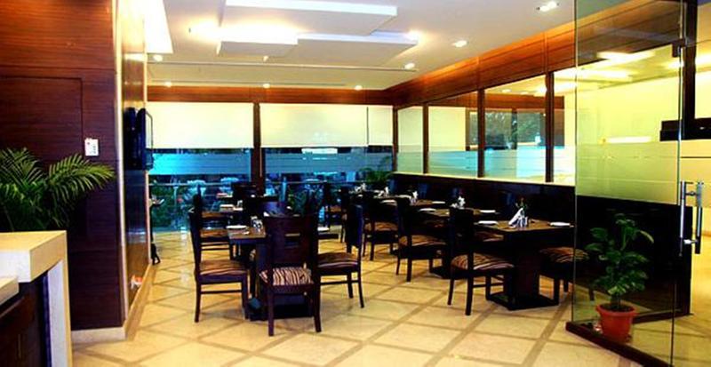 Jht Hotels New Delhi Buitenkant foto