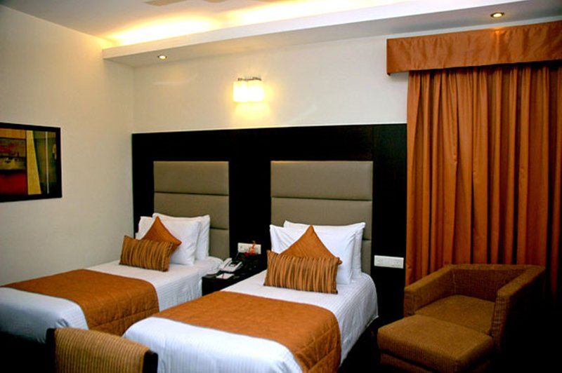 Jht Hotels New Delhi Buitenkant foto