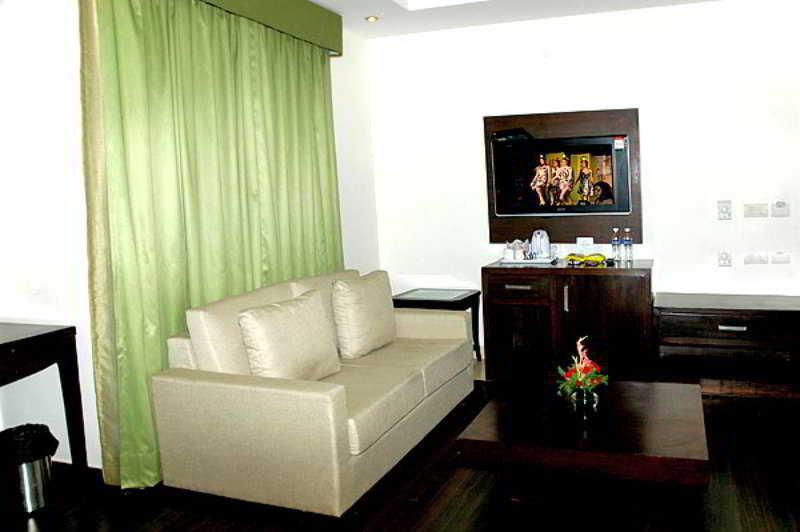 Jht Hotels New Delhi Buitenkant foto
